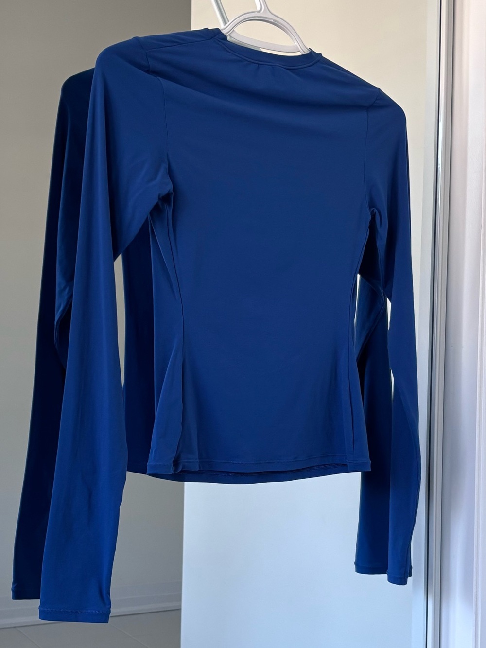 SKIMS Fits Everybody Long Sleeve T-Shirt in Sapphire Blue - Picture 3 of 7
